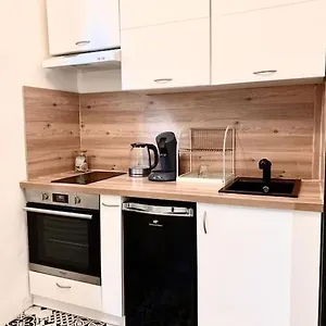 https://tzarewitch-studio-10min-promenade-gare.fr-provencehotel.com